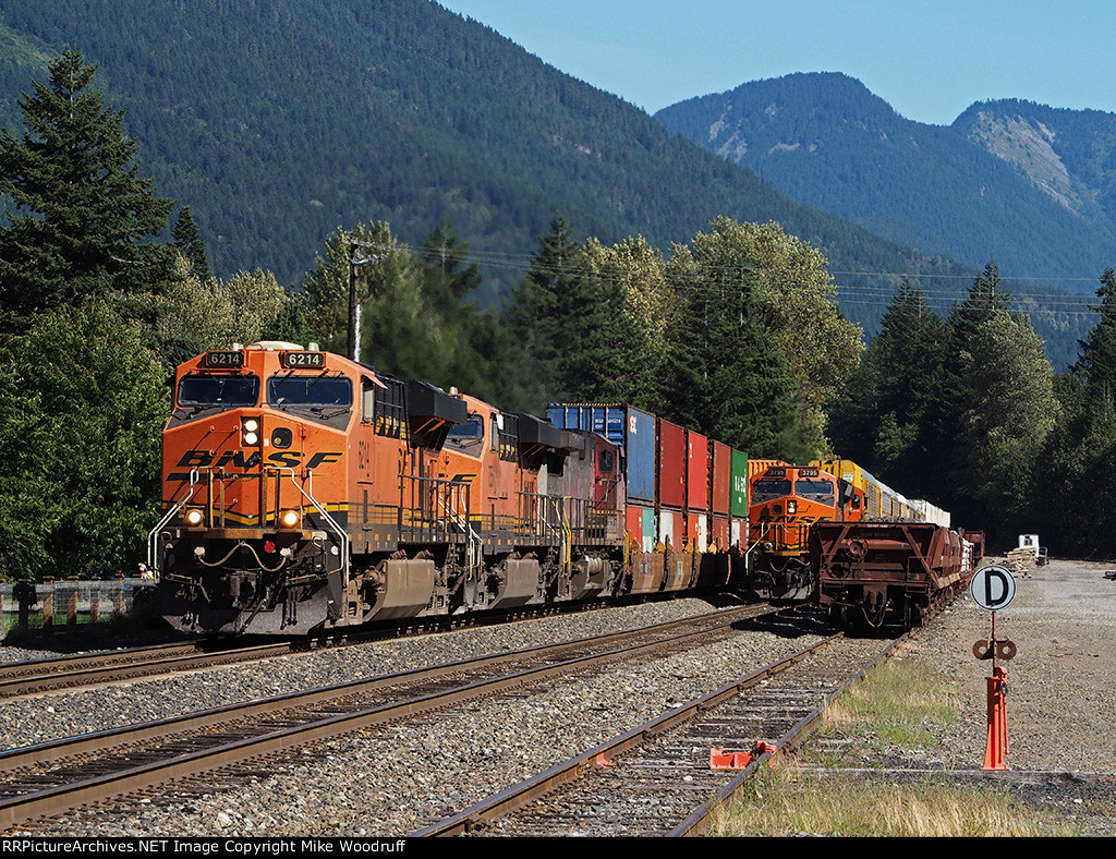 BNSF 6214